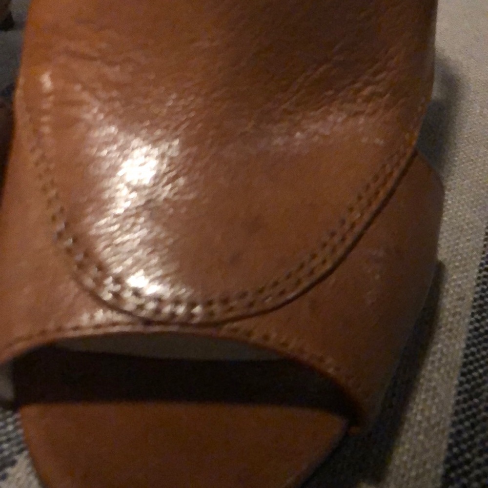 Michael Kors caramel coloured leather heels 4in - Picture 5 of 5